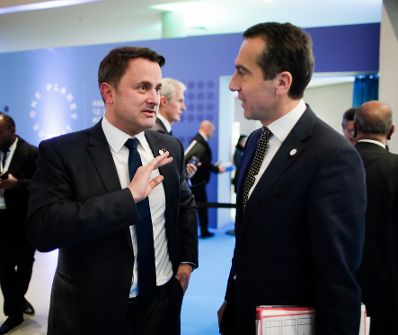 Am 12. Dezember 2017 fand Klimagipfel in Paris statt. Im Bild Bundeskanzler Christian Kern (r.) mit dem luxenburger Premierminister Xavier Bettel (l.).